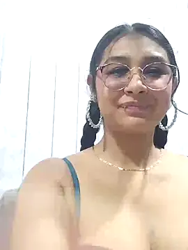 Snapshot of Emiily_Johamson chatting on September 22, 2025, 3:08 am Emiily Johamson online show from September 22, 2025, 3:08 am