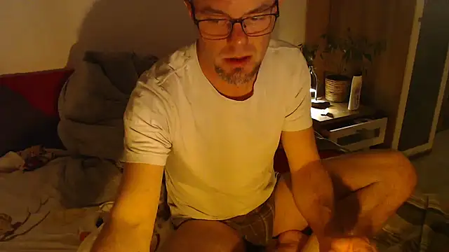 EdelHolz91 online show from February 19, 2026, 4:14 pm