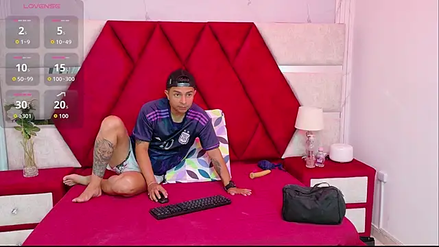 Snapshot of Kity_spiderr chatting on September 16, 2025, 12:28 pm Kity spiderr online show from September 16, 2025, 12:28 pm