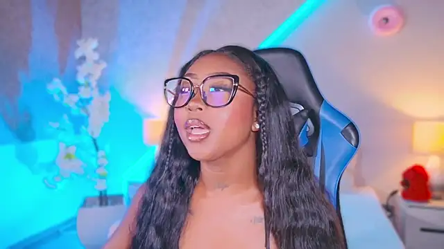 Kishalove  online show from April 20, 2026, 10:51 am