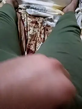 anis3g4 online show from November 24, 2025, 7:46 pm