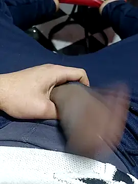 anis3g4 online show from March 5, 2026, 10:28 pm