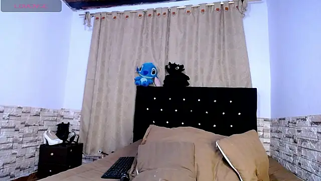 DaraKat18 online show from January 12, 2026, 8:41 am