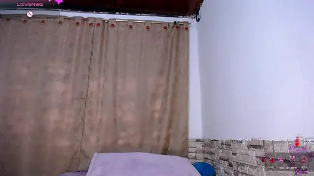 DaraKat18 online show from March 17, 2026, 10:35 pm