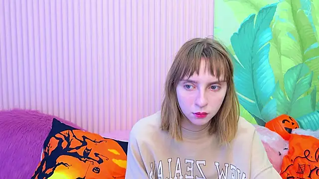 Beverly Gomes online show from October 19, 2025, 5:52 am