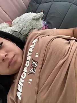 Alaia33200 online show from March 12, 2026, 8:48 pm