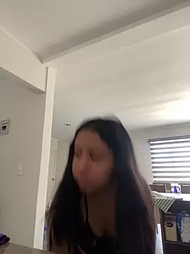 Alaia33200 online show from March 24, 2026, 4:01 pm