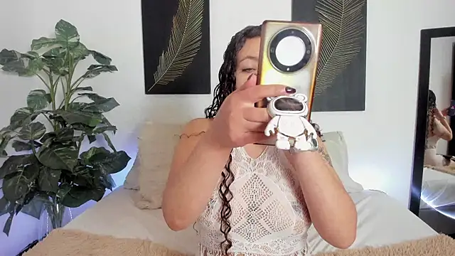 RubyStrong online show from October 6, 2025, 1:41 pm