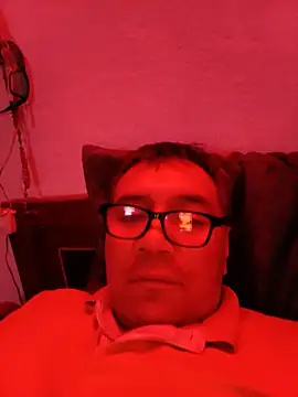 Snapshot of CubiformPostbox chatting on July 27, 2026, 12:28 am CubiformPostbox online show from July 27, 2026, 12:28 am