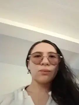 Snapshot of Bella_Sumers chatting on July 1, 2026, 3:12 pm Bella Sumers online show from July 1, 2026, 3:12 pm