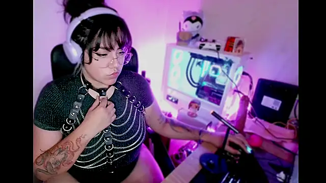 PinkDenial online show from September 16, 2025, 1:28 am