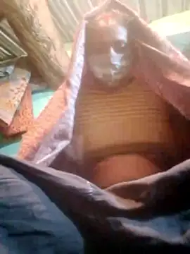 Snapshot of CUTE-004 chatting on December 19, 2025, 3:41 pm CUTE-004 online show from December 19, 2025, 3:41 pm