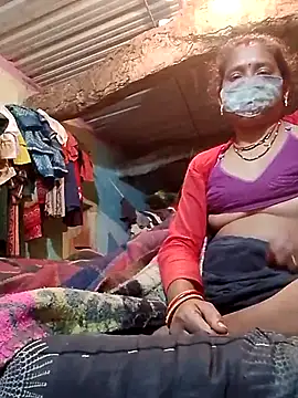 Snapshot of CUTE-004 chatting on February 1, 2026, 6:17 pm CUTE-004 online show from February 1, 2026, 6:17 pm