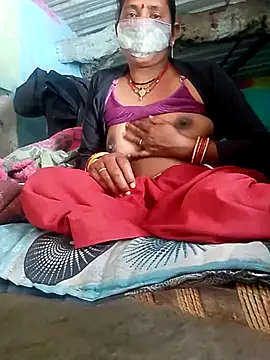 Snapshot of CUTE-004 chatting on February 25, 2026, 8:46 am CUTE-004 online show from February 25, 2026, 8:46 am