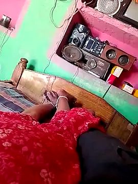 Snapshot of CUTE-004 chatting on April 6, 2026, 4:57 am CUTE-004 online show from April 6, 2026, 4:57 am