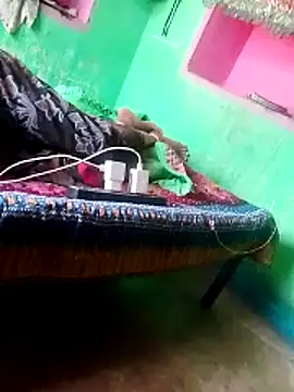 Snapshot of CUTE-004 chatting on April 9, 2026, 7:36 am CUTE-004 online show from April 9, 2026, 7:36 am