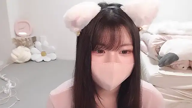 Snapshot of moka-neko chatting on September 20, 2025, 1:12 pm moka-neko online show from September 20, 2025, 1:12 pm