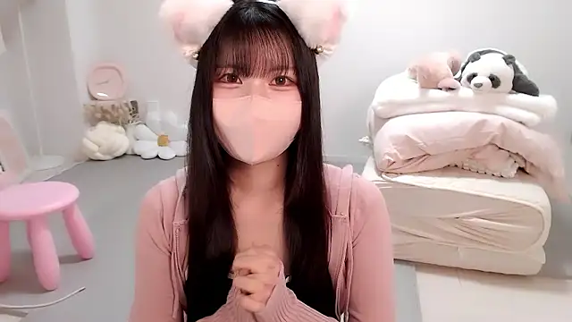 Snapshot of moka-neko chatting on September 23, 2025, 12:08 pm moka-neko online show from September 23, 2025, 12:08 pm