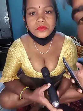 Snapshot of CUTE_BHABI_1 chatting on December 3, 2025, 3:21 pm CUTE BHABI 1 online show from December 3, 2025, 3:21 pm