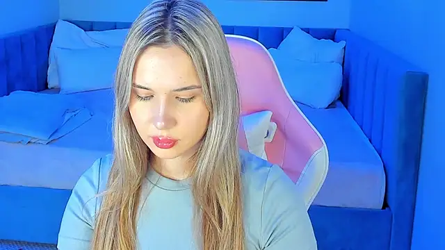 Nicoletta Cooper online show from September 14, 2025, 8:24 am