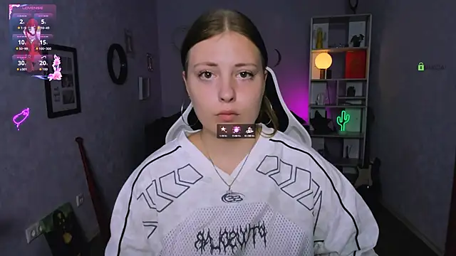 melani bumm online show from September 22, 2025, 5:42 am