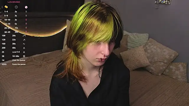 KandraCruser online show from November 23, 2025, 8:19 pm