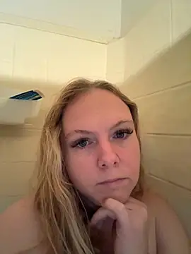 roughdiamond35 online show from October 26, 2025, 4:24 pm