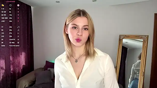 Lil Elisa online show from September 19, 2025, 11:11 am