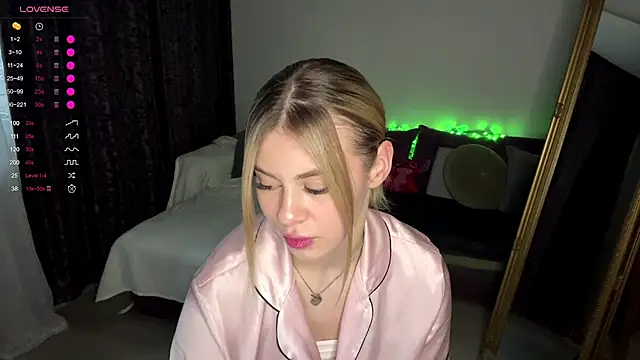 Lil Elisa online show from October 24, 2025, 12:12 pm