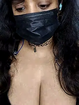 aliyaa9900 online show from October 30, 2025, 7:25 pm