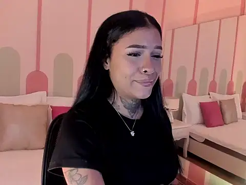  Sharloth  online show from November 19, 2025, 1:22 pm