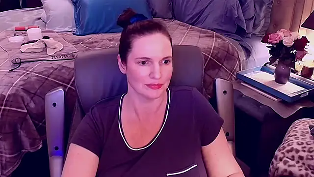 ninajaymes online show from February 4, 2025, 1:45 am