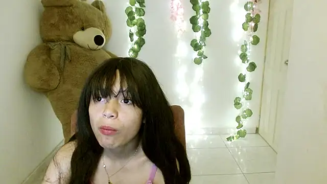 EIVIY1609 online show from October 1, 2025, 1:39 pm