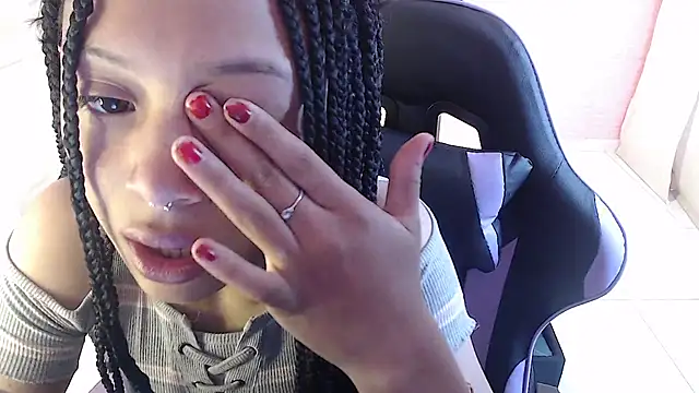 EIVIY1609 online show from November 20, 2025, 1:00 pm