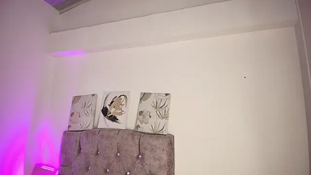 Dulce Bella  online show from February 12, 2026, 3:45 am