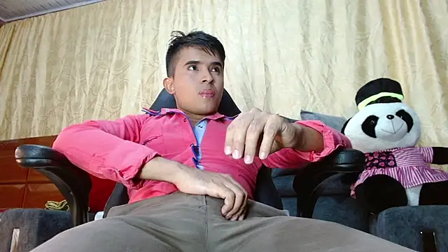 DayroDuran online show from May 18, 2026, 7:41 pm