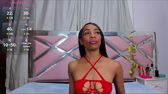 Hillarytonsonx online show from April 13, 2026, 1:49 pm