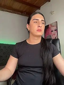 Snapshot of lola_diez chatting on May 15, 2026, 3:52 pm lola diez online show from May 15, 2026, 3:52 pm
