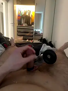 Snapshot of TheKevinboy chatting on November 2, 2025, 8:06 am TheKevinboy online show from November 2, 2025, 8:06 am