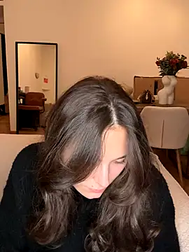 SophiiaStarr online show from November 4, 2025, 7:13 pm