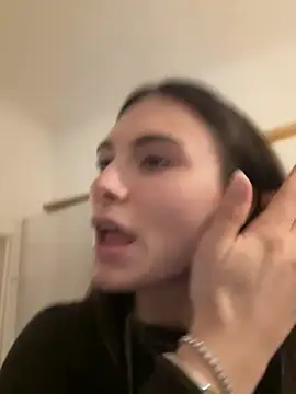 SophiiaStarr online show from March 7, 2026, 8:39 pm