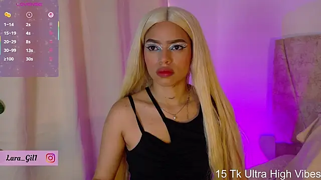 LaraGiil online show from October 1, 2025, 1:39 pm