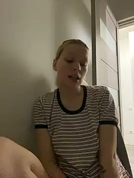 AnyaHellCat online show from October 18, 2025, 1:08 am