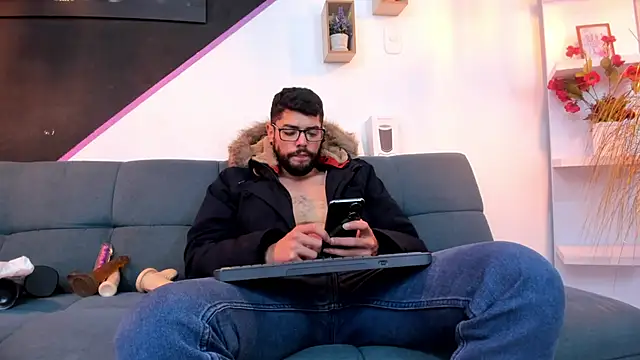 DanteWinter online show from September 26, 2025, 3:32 am