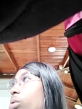 MarianRosse online show from November 30, 2025, 4:33 pm