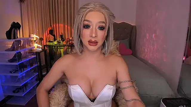 Dream Goddess online show from February 5, 2026, 10:42 am