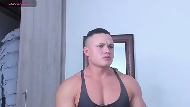 KingLevi01 online show from October 11, 2025, 9:02 pm