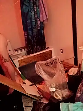 Mrluckstick online show from December 1, 2025, 7:57 am