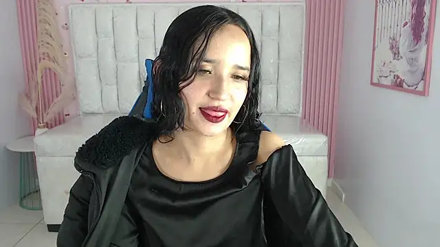 bella vibess s online show from September 22, 2025, 8:22 pm