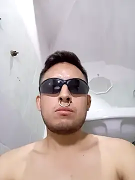 aczinovelez342 online show from November 1, 2025, 6:48 am